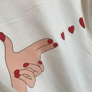 large NEW white tee with handgun and hearts